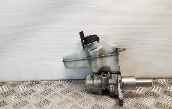 Master brake cylinder