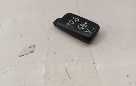 Toyota Verso Ignition key/card 899040F010