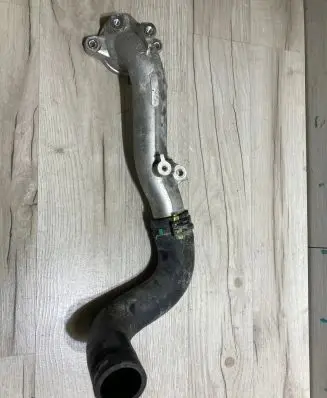 Toyota Hilux VIII Engine coolant pipe/hose 20s02b