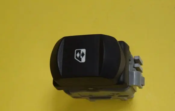 Renault Megane II Electric window control switch 28082