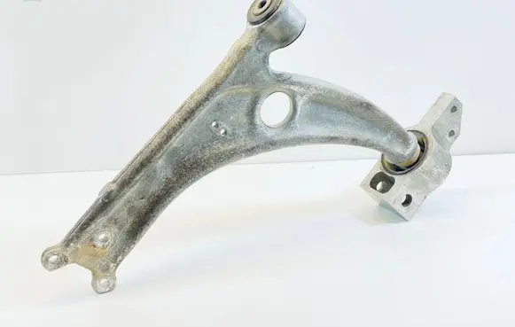 Volkswagen PASSAT B6 Front lower control arm/wishbone 3C0407153B 3C0199231D 1K0407182