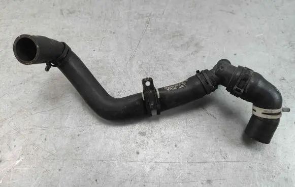 Mercedes-Benz C W205 Engine coolant pipe/hose a2742000300