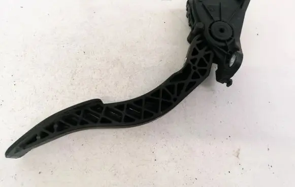 Chevrolet Epica Accelerator throttle pedal 96408078