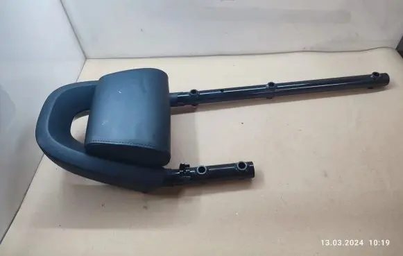 Audi A3 S3 8P Front seat headrest 