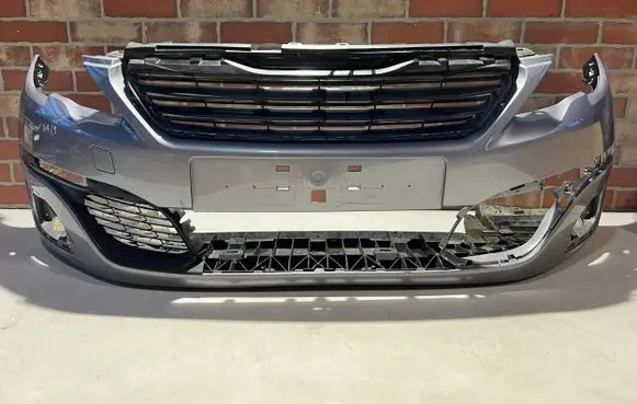 Peugeot 308 Front bumper AA3611742