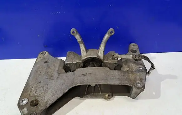 BMW 7 G11 G12 Gearbox mounting bracket 22326870602 51384310