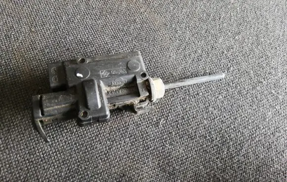 Renault Scenic II - Grand scenic II Central locking motor 8200305732