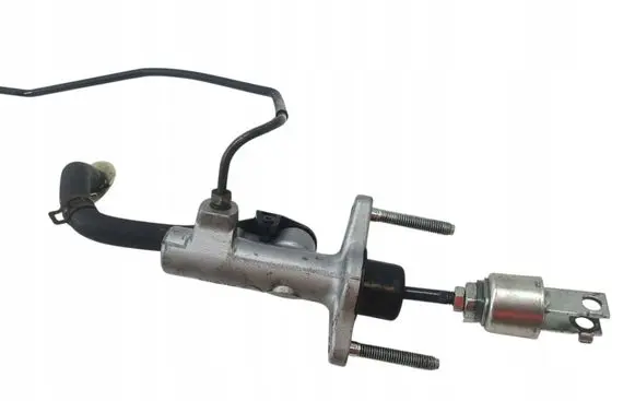 Toyota RAV 4 (XA20) Clutch slave cylinder 