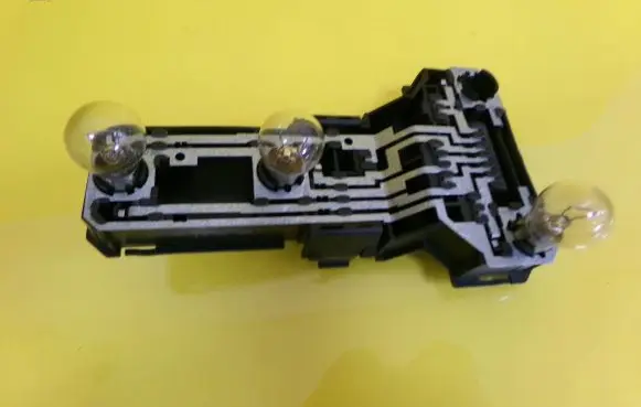 Volkswagen PASSAT B5 Tail light bulb cover holder 393361