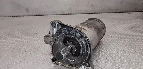 Opel Zafira B Starter motor 55352882 M001T30171