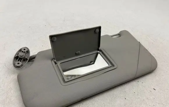 Sun visor