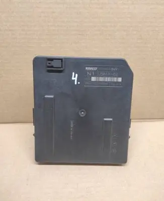 Renault Master III Fuse module 284B63484R 7707610560 519337174