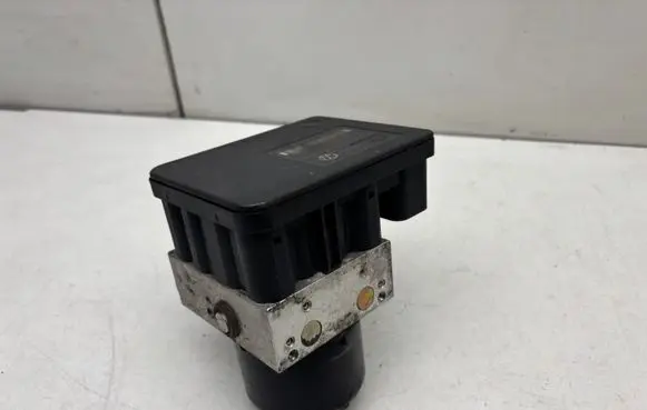 Volkswagen Golf IV ABS Pump 1C0907379M 1J0614517J