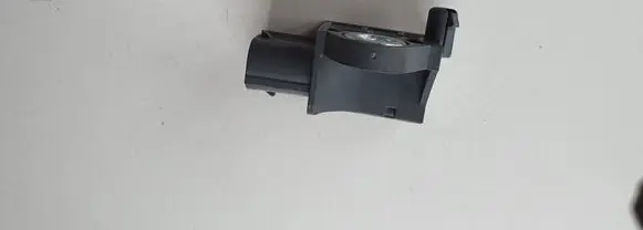 Hyundai Santa Fe Airbag deployment crash/impact sensor