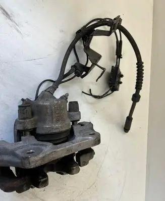 BMW 1 F20 F21 Front brake caliper W09209
