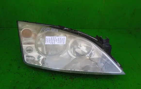 Ford Mondeo Mk III Headlight/headlamp 0301174204