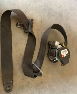 Ford Mondeo MK IV Front seatbelt 616886400 9G9N61295BBW