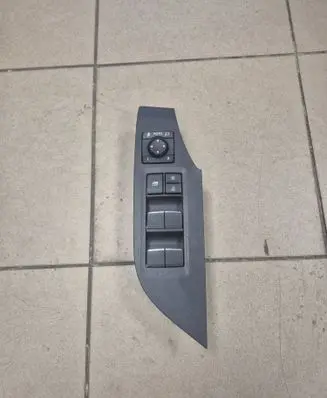 Toyota RAV 4 (XA50) Electric window control switch 7423242220 8404042030 183930