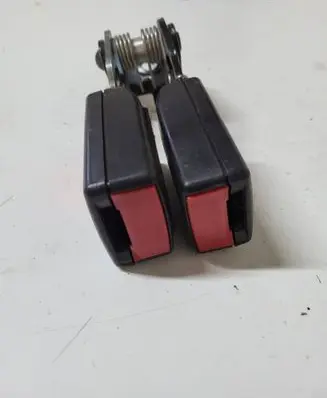 Mercedes-Benz E W211 Rear seatbelt buckle A2118603869 305396400
