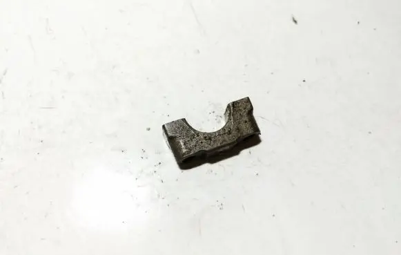 Mitsubishi Colt Camshaft holder 