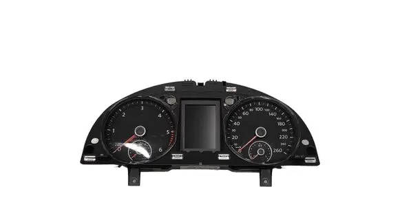 Volkswagen PASSAT B7 Speedometer (instrument cluster) 3AA920870D 125127