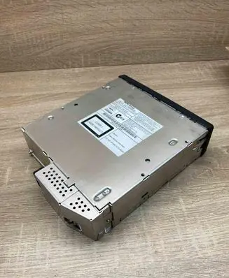 BMW 3 E90 E91 CD/DVD changer 9133077