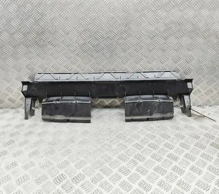 Audi Q7 4M Intercooler air guide/duct channel 4M0121285J