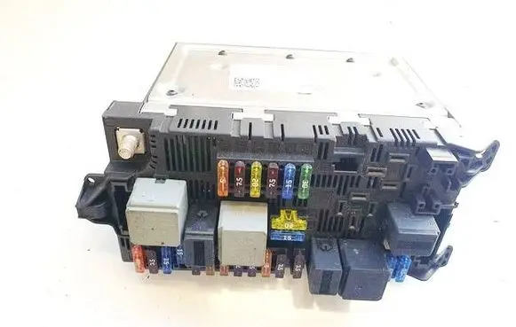 Mercedes-Benz E W211 Fuse box set 2115457701