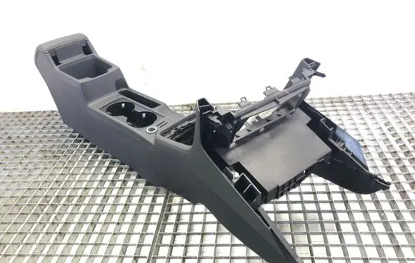 Volkswagen Golf VII Center console 5GM864298A