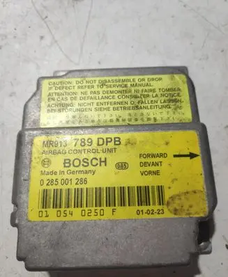 Mitsubishi Carisma Airbag control unit/module 0285001286