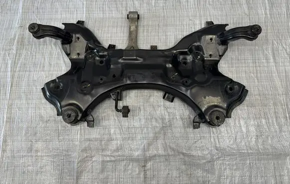 Hyundai Tucson TL Front axle beam 