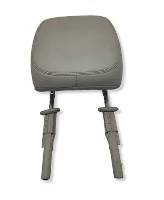 Chrysler Pacifica Front seat headrest 