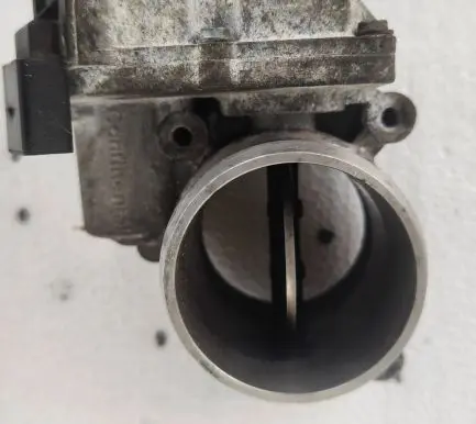 Audi A8 S8 D3 4E Throttle body valve 4E0145950H A2C53364207 270509G612
