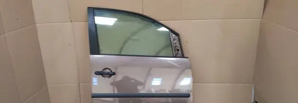Volkswagen Caddy Front door 