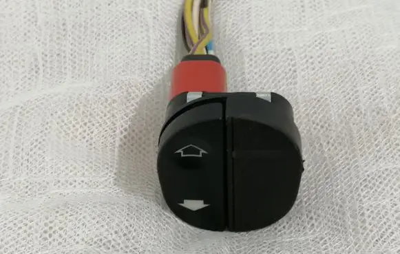 Ford Fiesta Electric window control switch 96FG14529AD 03153410