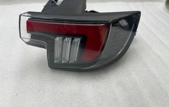 Opel Mokka B Rear/tail lights 9861335580