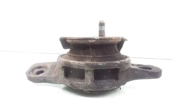 Subaru Forester SH Engine mount bracket