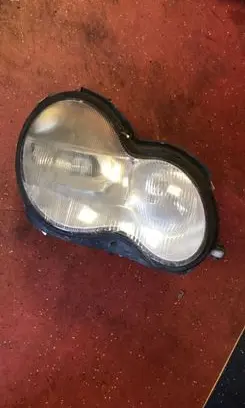 Mercedes-Benz C W203 Headlight/headlamp A2038200861