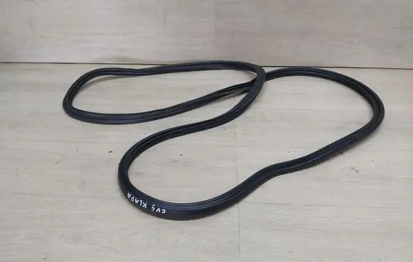 Toyota Corolla Verso E121 Rubber seal tailgate window/glass CVIIUSZCZELKAKLAPY