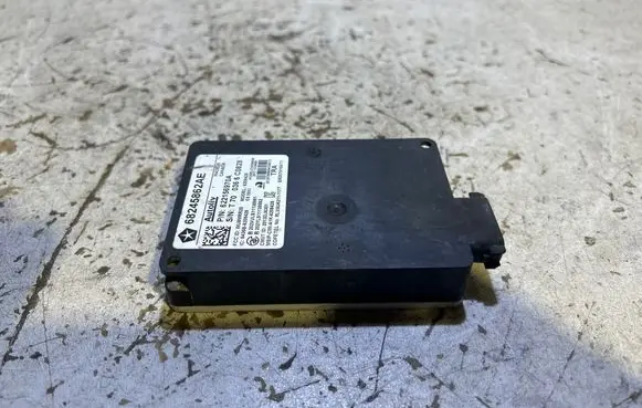 Dodge Challenger Blind spot module 68245862AE 622156970A 8436B6208428