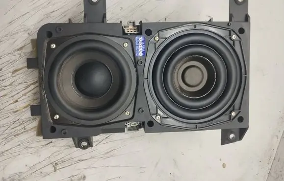 Volvo S40, V40 Subwoofer speaker 