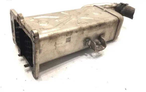 Skoda Superb B6 (3T) EGR valve cooler 03L131512C