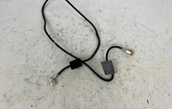 BMW X5M E70 USB socket connector 9196797