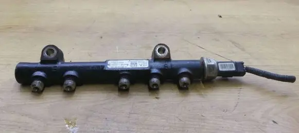 Ford Fiesta Fuel main line pipe 9685297580 9670076780