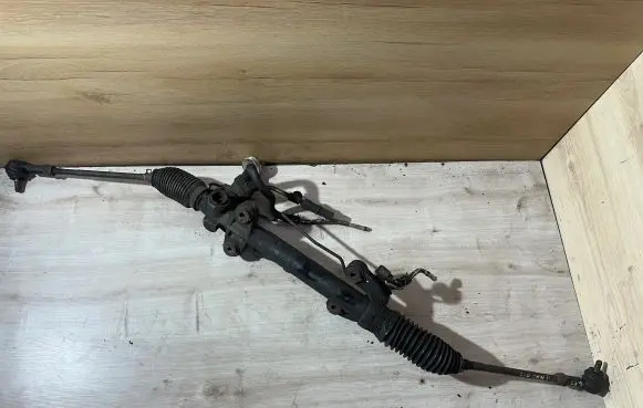 Mitsubishi Grandis Steering rack