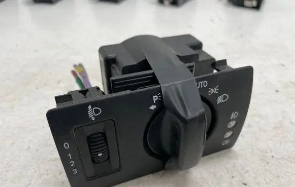 Mercedes-Benz B W245 Light switch 1695453004