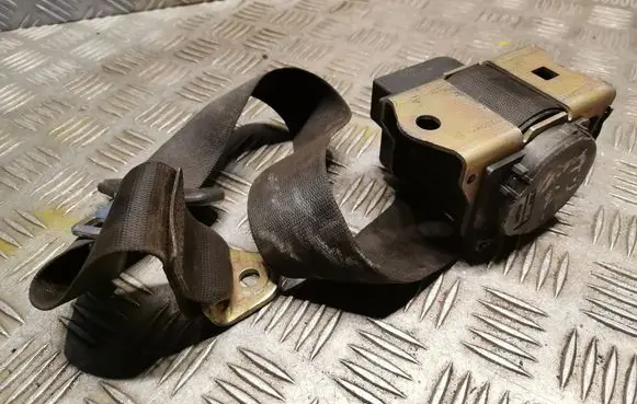 BMW 7 E65 E66 Middle seatbelt (rear) 7019540