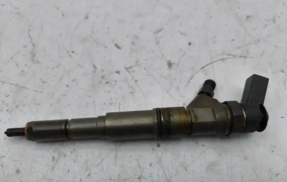 BMW 5 E60 E61 Fuel injector 0445110212 7794652