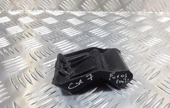 Mazda CX-7 Headlight/headlamp mounting bracket