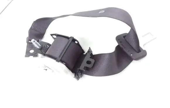 Middle seatbelt (rear)